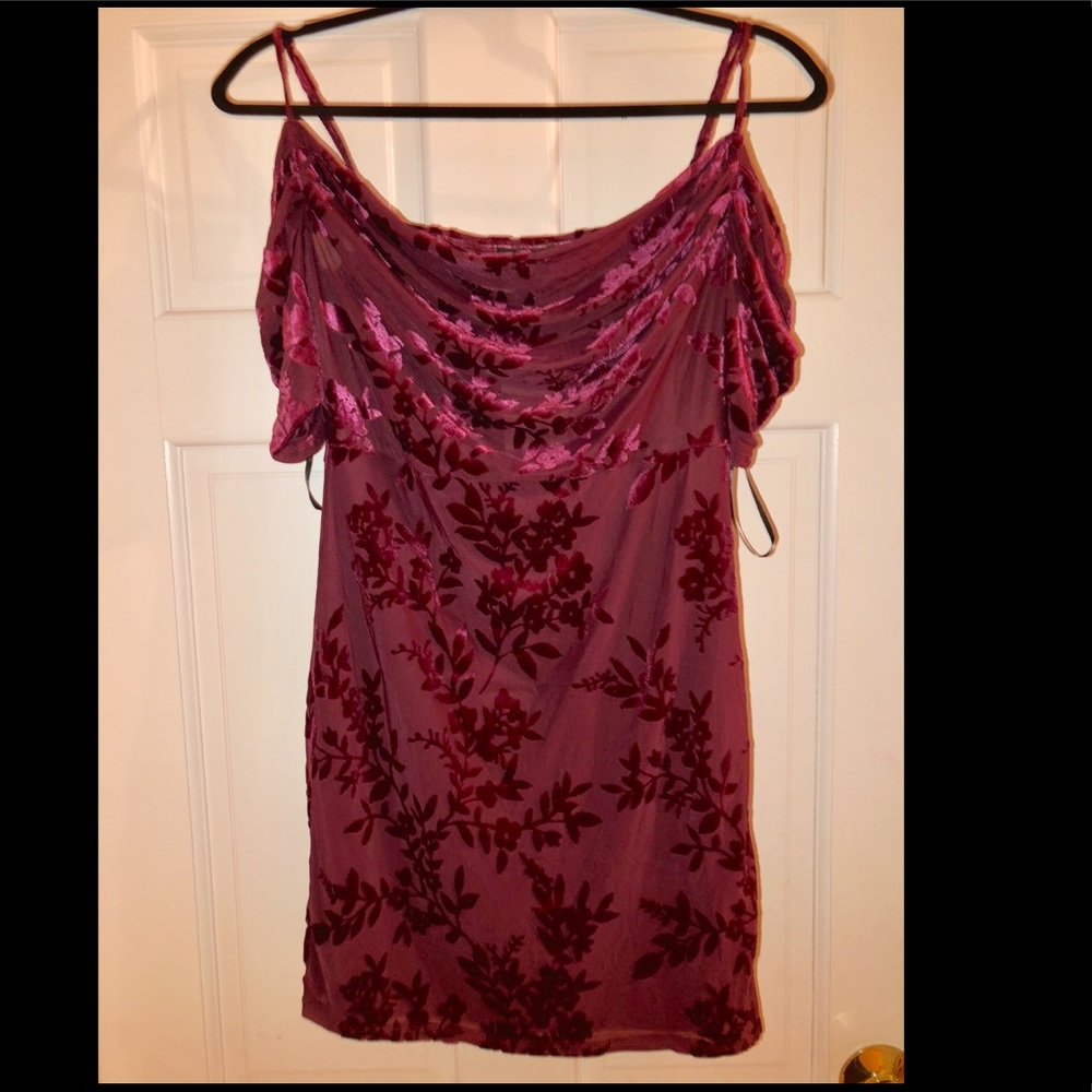 Forever 21 unworn maroon floral dress